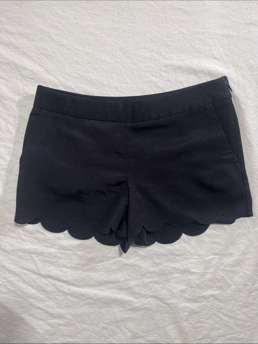 Express Black Scalloped Hem High Waisted Dress Shorts - Size 2